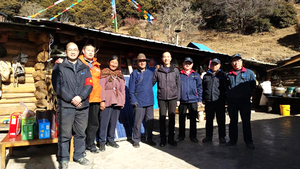 1675671218885403.png 2彭剛等走訪牧民_副本.png